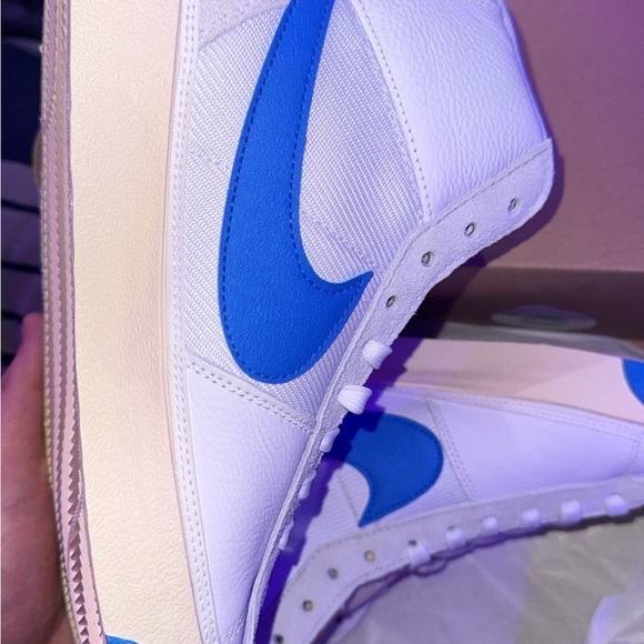 Nike - Picture 6 of 8